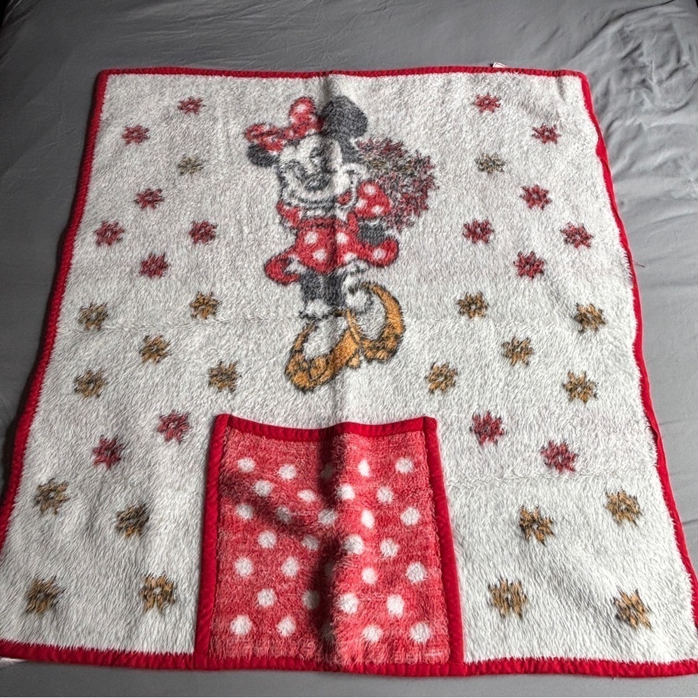 Vintage Biederlack of America Minnie Mouse Red and White Blanket with Pocket